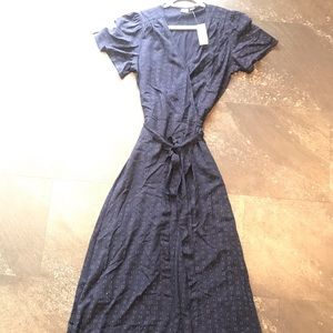 Women’s Gap wrap dress